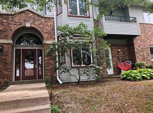 2221 Luann Ln APT 4, Madison, WI 53713
