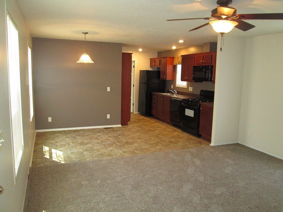 1st image of 1135 W Superior St #168