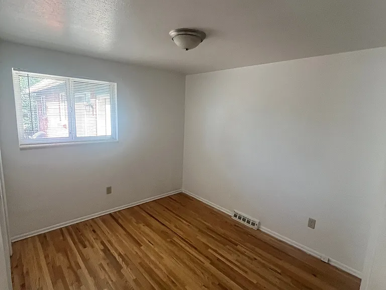 217 S Hoyt St — Photo 7