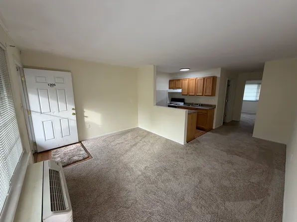 1301 N 4th St Rear 1305, Saint Charles, MO 63301