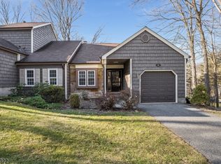 68 Goldfinch Dr, Hackettstown, NJ 07840