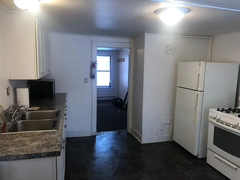 154 Main St #A — Photo 17