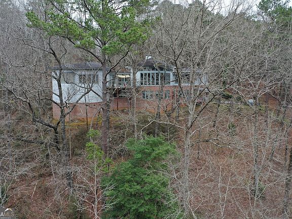 3rd image of 1918 Woodland Rd