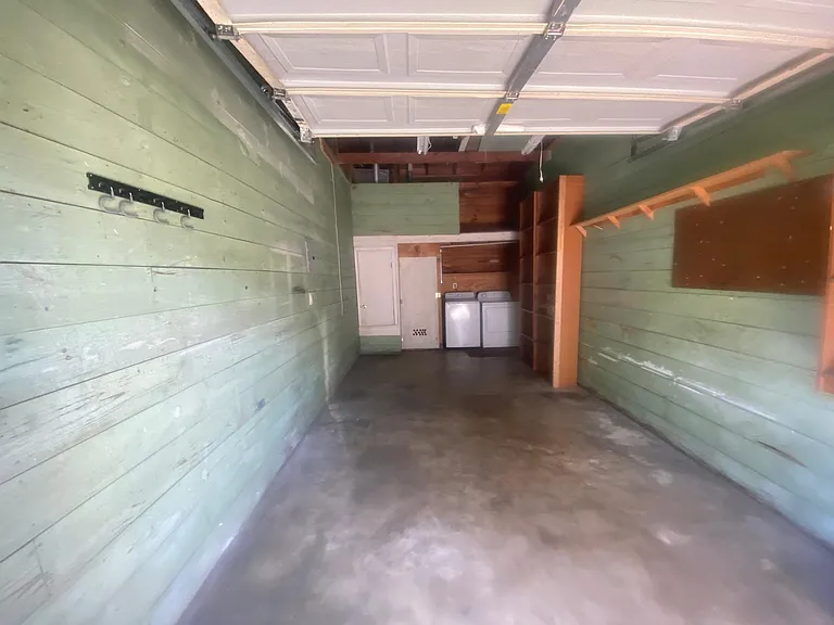 1204 Wiltshire Ave — Photo 4