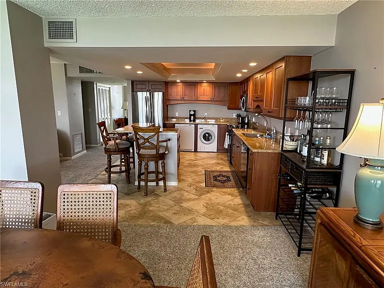 2305 Gulf Shore Blvd N #313 — Photo 7