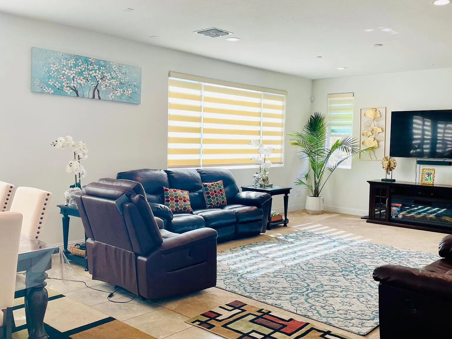4 bed, 2727 sqft, $3,300 — Photo 4