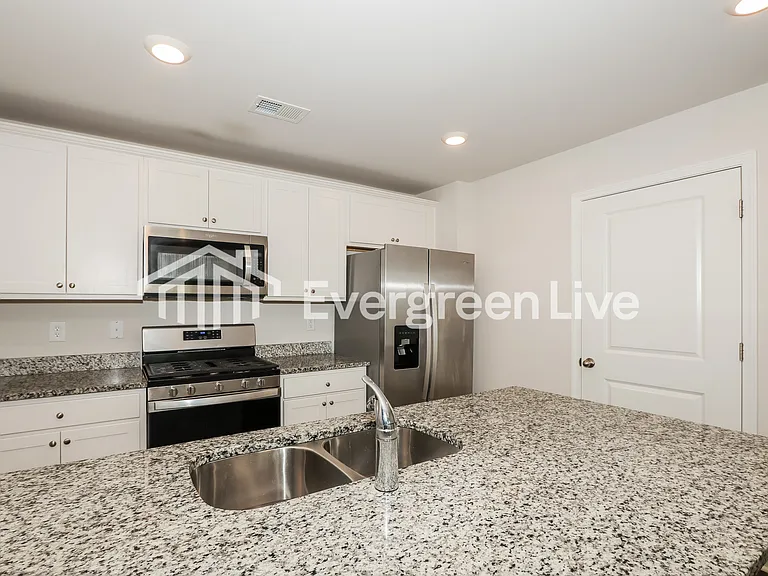2228 Courtina Way — Photo 7