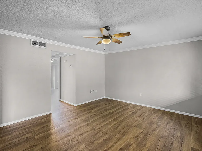 136 Blue Point Way — Photo 6