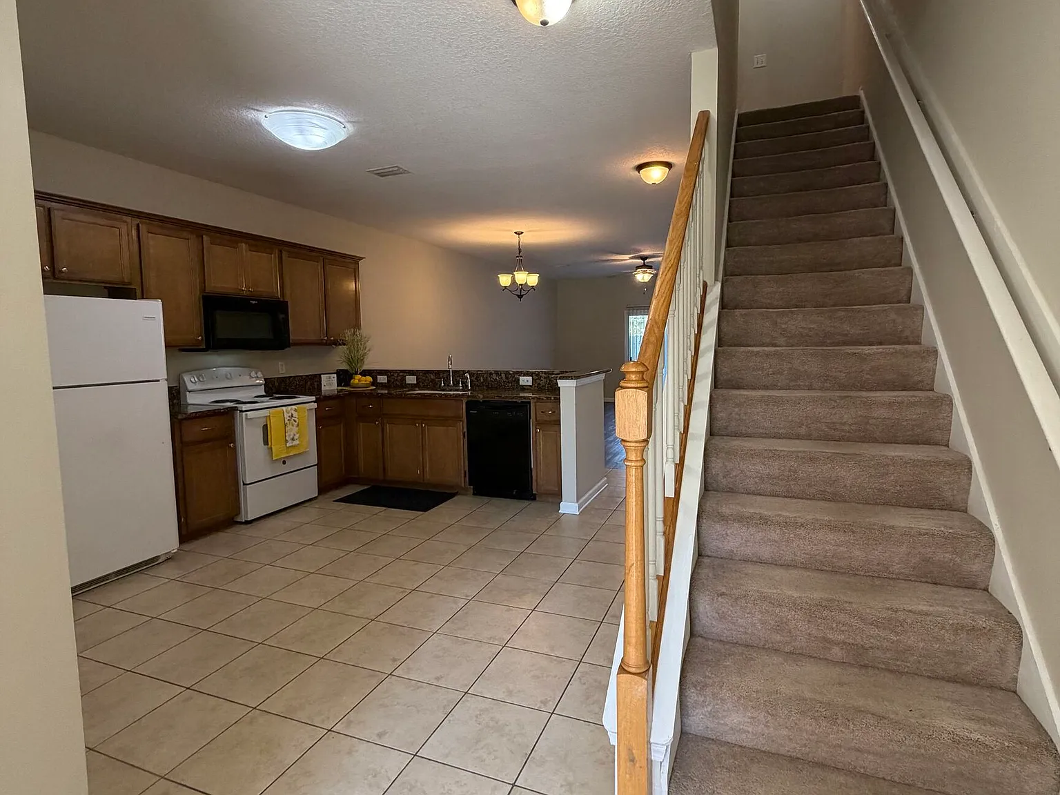 2 bed, 2.5 bath, $1,500 — Photo 3