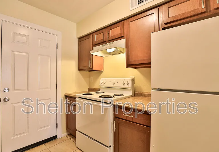 339 S Stapley Dr #105 — Photo 8