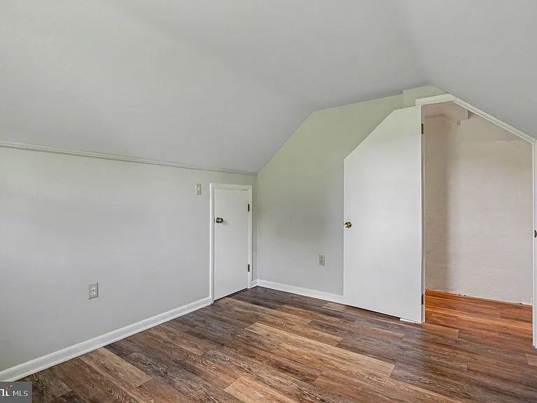 209 Casparus Way — Photo 24