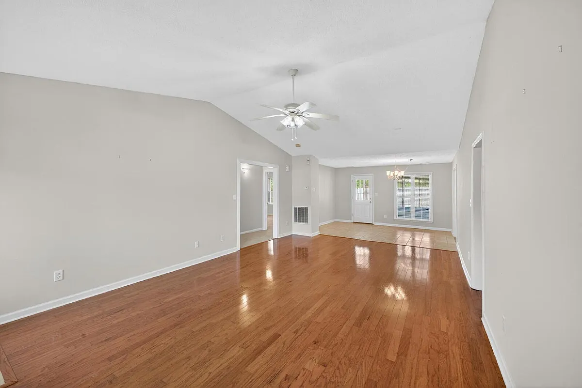 Building Photo - 358 Beryl Dr