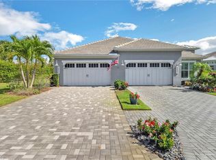 5977 Haiti Dr, Naples, FL 34113