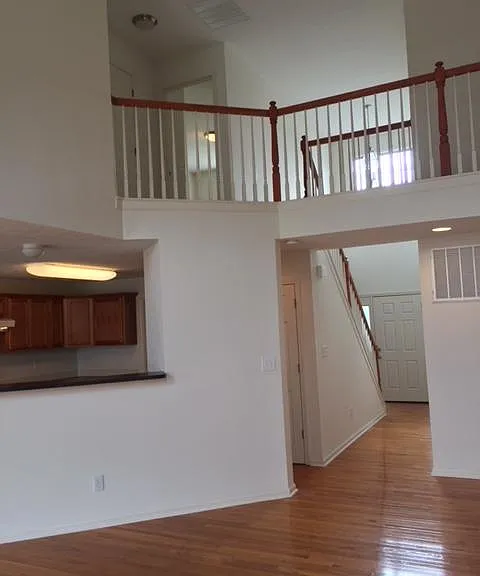 512 Lanarkshire Pl — Photo 9
