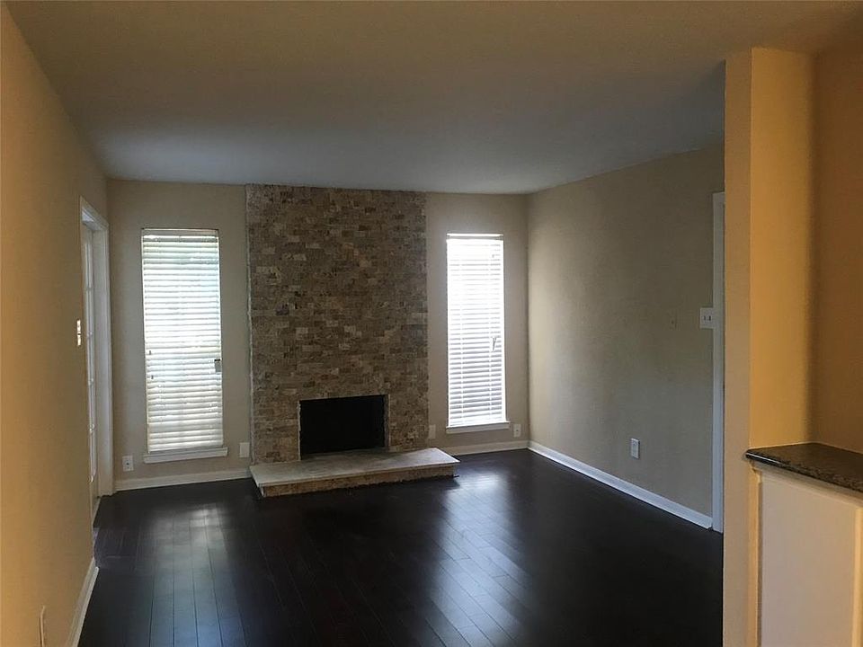 1st image of 10912 Gulf Fwy APT 23