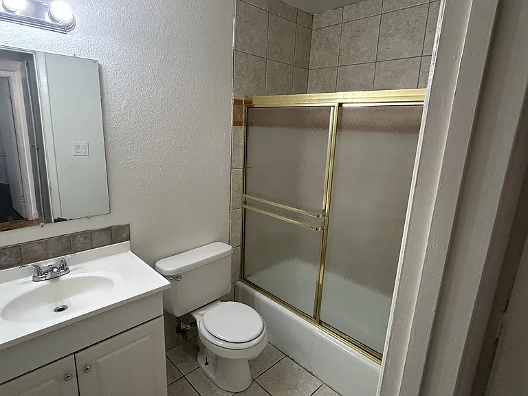 10729 Prospect Ave NE #C — Photo 13