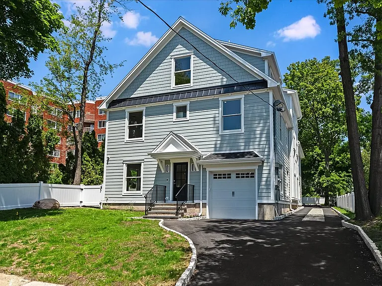 50 Walnut St #A — Photo 1