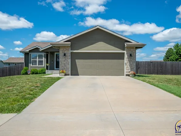 7010 SW 18th St, Topeka, KS 66615