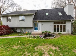 42 Vincent Way, Cranston, RI 02921