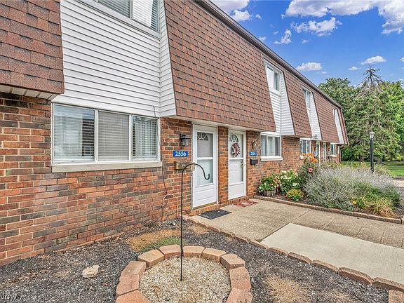 5th image of 2556 Shakespeare Ln