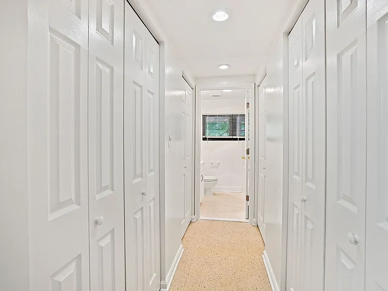 2641 Woodley Pl NW — Photo 17