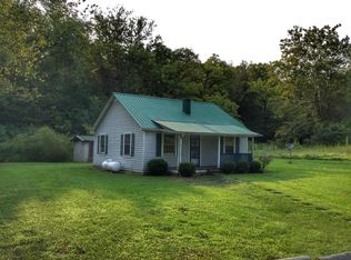 671 Tobaccoport Rd, Bumpus Mills, TN 37028