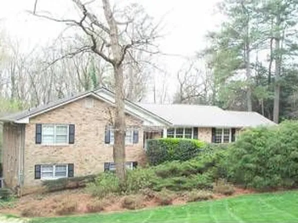 1017 Castle Falls Dr, Atlanta, GA 30329