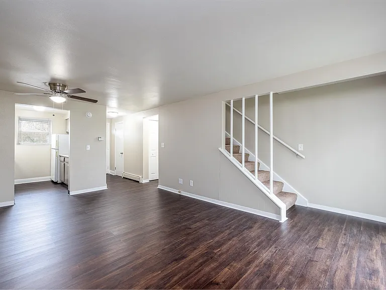 1 Gordon Pkwy — Photo 18