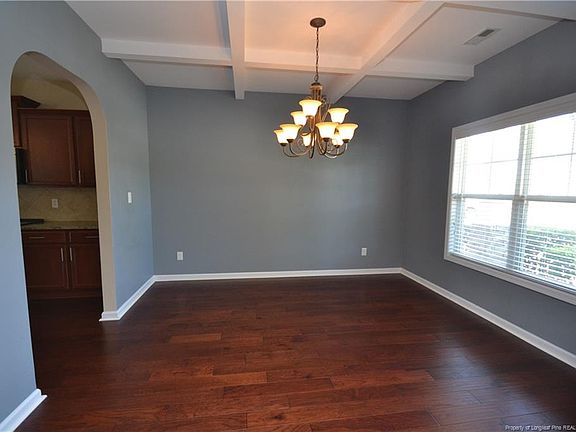 5th image of 155 Wedgefield Dr