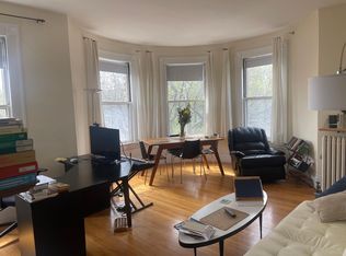 392 Harvard St #2, Cambridge, MA 02138