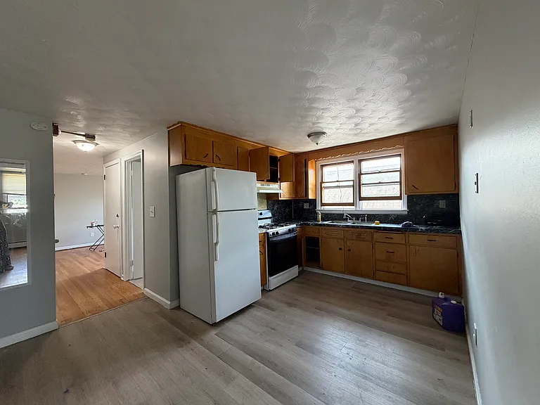 86 Upton St #3 — Photo 2