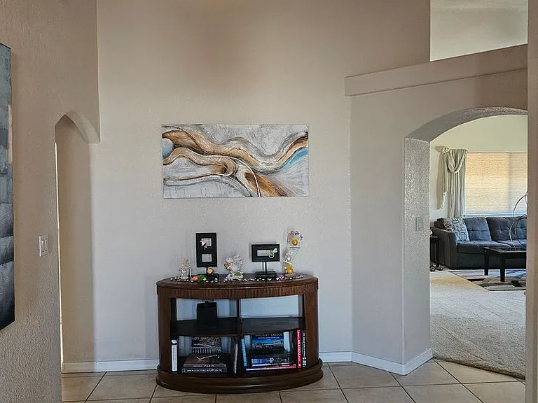 705 Armour Dr — Photo 2