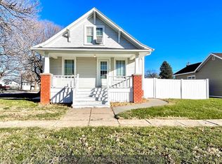 237 N 3rd St, Hampton, NE 68843