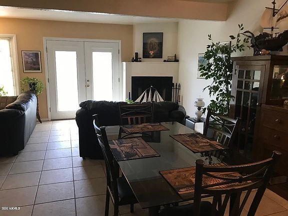 3rd image of 1118 E Kaler Dr