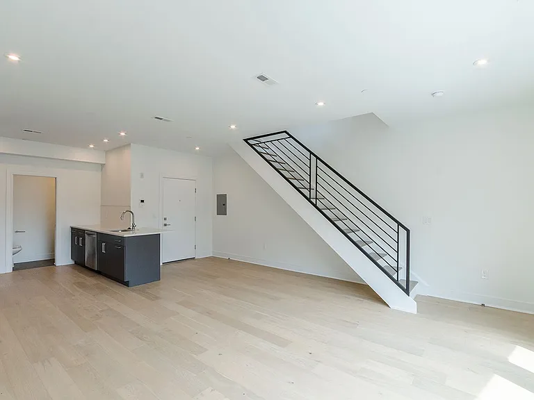 125 South Street — Photo 4