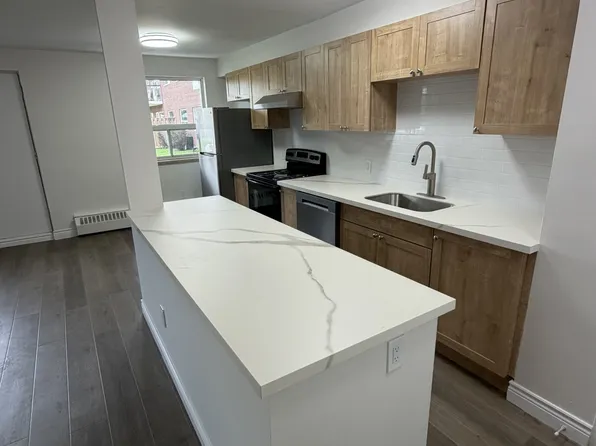 105 Winlane Dr #101, Whitchurch Stouffville, ON L4A 1V7