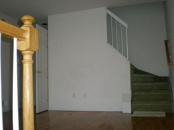 2nd image of 27 Hett Ave