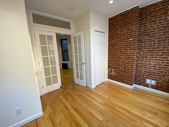 2nd image of 640 E 14th St APT 12A