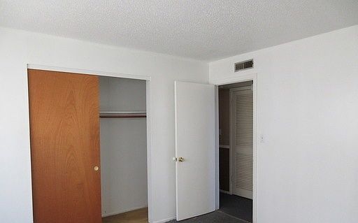 5th image of 955 Knox McRae Dr APT 04