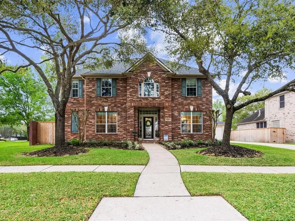 2330 Upland Park Drive, Sugar Land, TX 77479