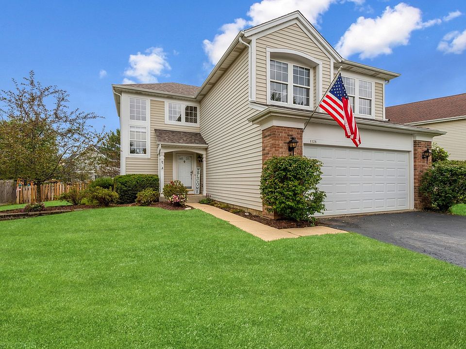1st image of 1328 Churchill Ln