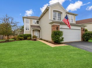 1328 Churchill Ln, Grayslake, IL