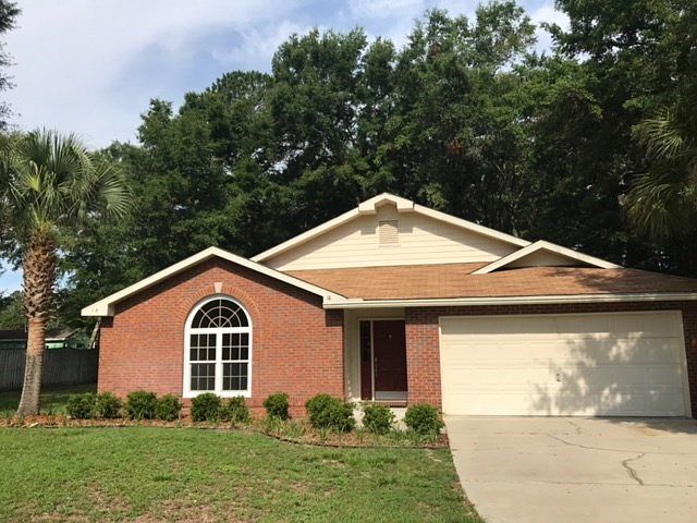 1st image of 18 Hummingbird Ln