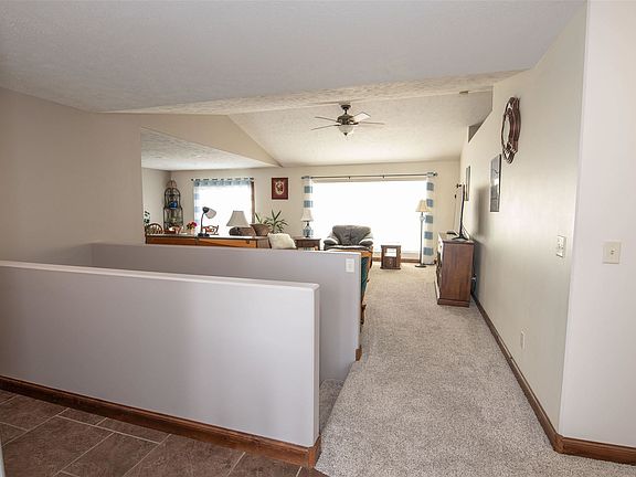 4th image of 1109 E 66th Street Pl