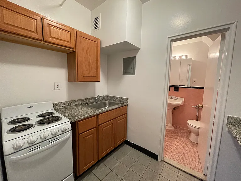 401 Convent Ave #1A — Photo 4