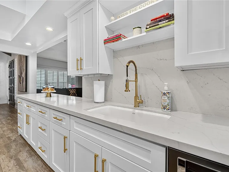 75407 Montecito Dr — Photo 14