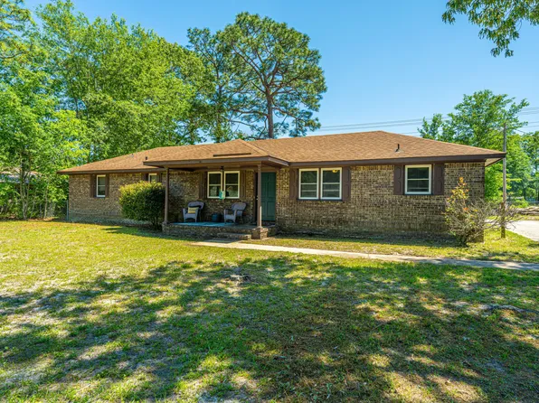 565 Estates Dr, Walterboro, SC 29488