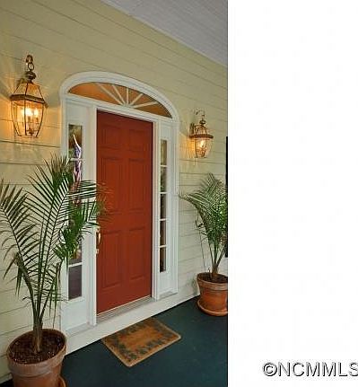 2nd image of 205 Teaberry Ln