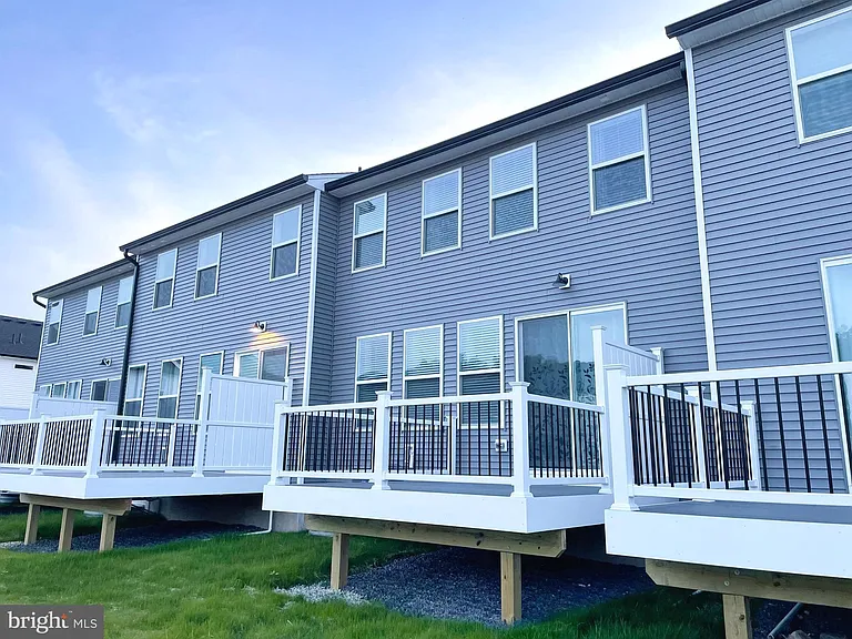 224 Lilac St — Photo 31