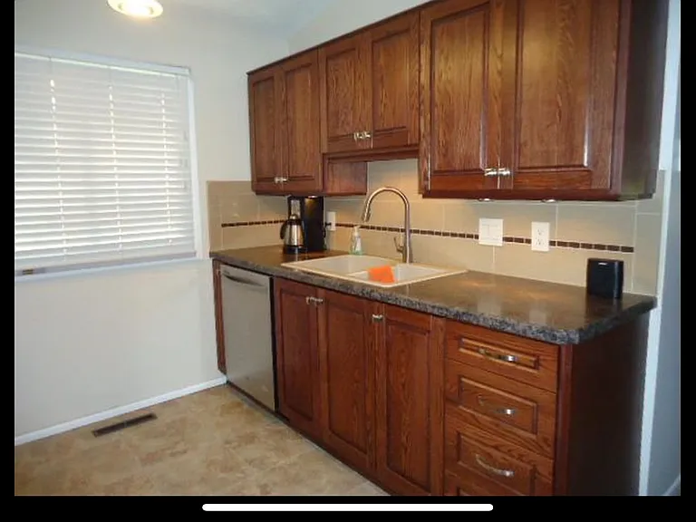 1231 Eldon Dr — Photo 5